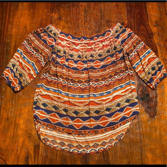 Karen Kane Scoop Neck Top - Picture 2 of 4